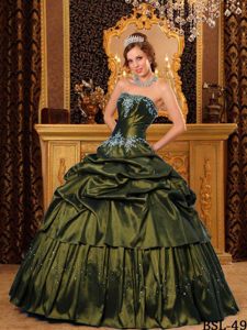 Cheap Olive Green Quinceanera Dresses with Strapless Appliques Taffeta