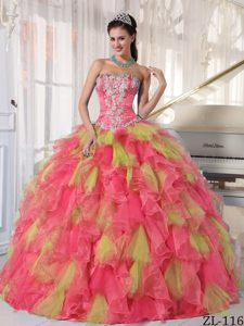 Luxurious Strapless Floor-length Organza Quinceanera Dress with Appliques